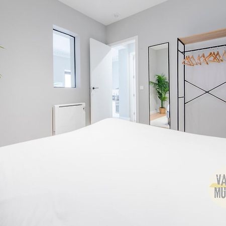 Modern Apt & Cool Interior Design A 20 Metros Del Retiro E1 马德里 外观 照片