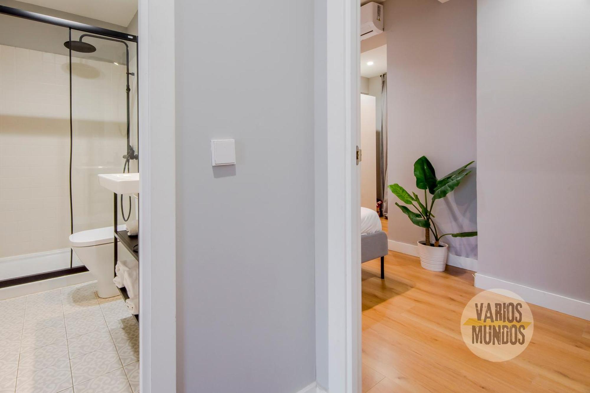Modern Apt & Cool Interior Design A 20 Metros Del Retiro E1 马德里 外观 照片