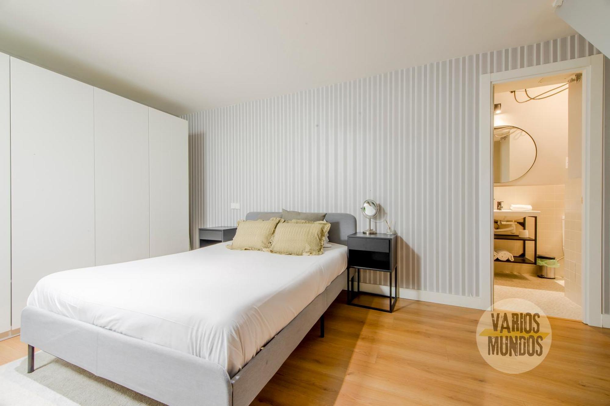 Modern Apt & Cool Interior Design A 20 Metros Del Retiro E1 马德里 外观 照片