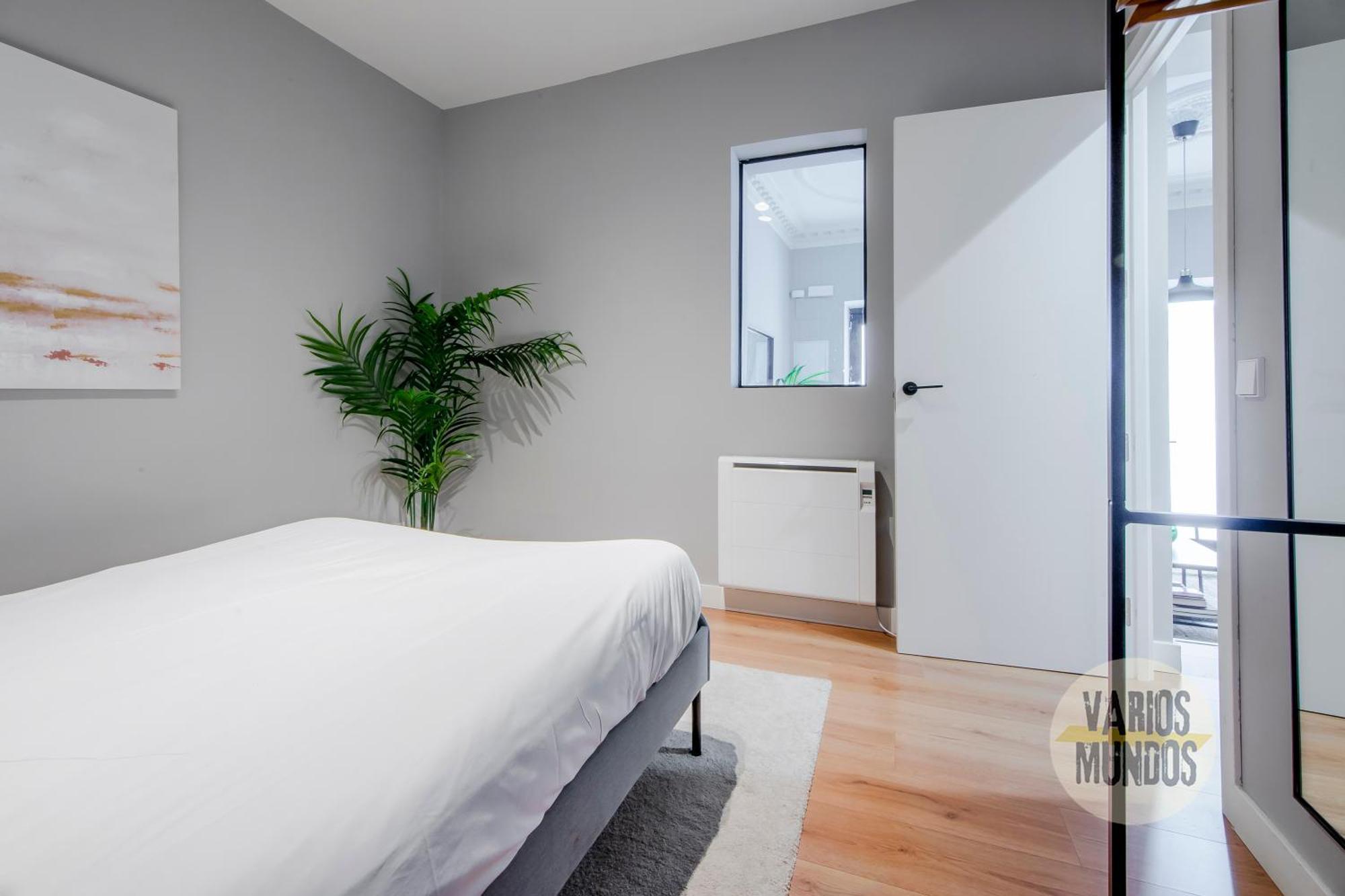 Modern Apt & Cool Interior Design A 20 Metros Del Retiro E1 马德里 外观 照片