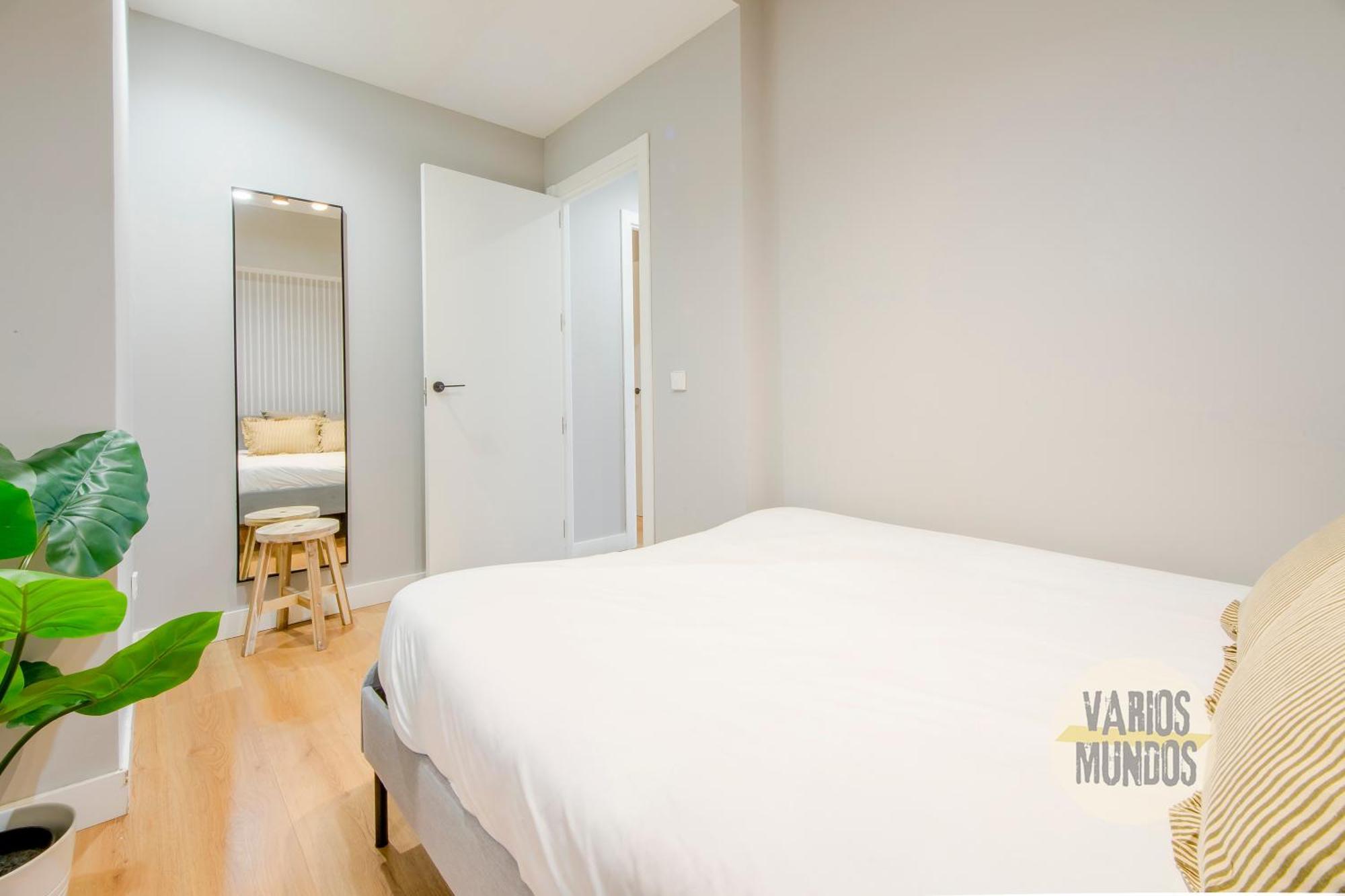 Modern Apt & Cool Interior Design A 20 Metros Del Retiro E1 马德里 外观 照片